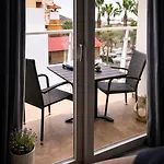 Relax In 5 Posti Letto Vicino Bus Stop Διαμέρισμα *