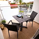 Relax In 5 Posti Letto Vicino Bus Stop شقة *